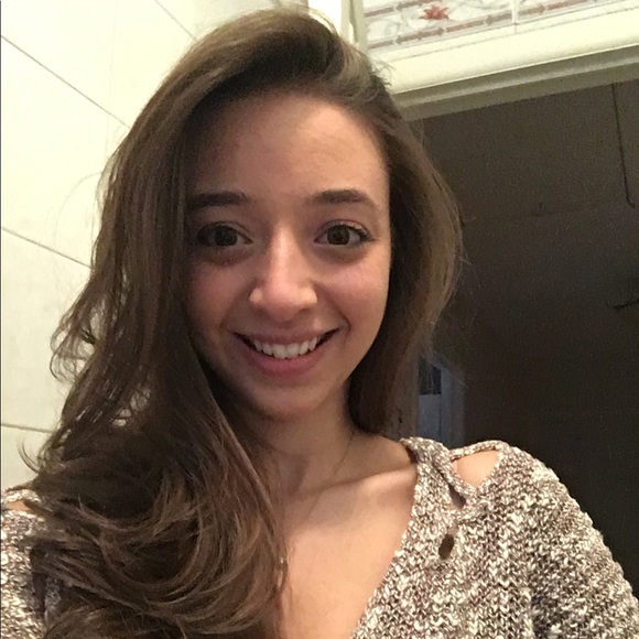 Meet your Posher, Fina - Picture 1 of 1